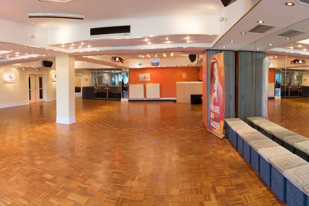 innenaufnahmen-bruehl-tanzschule-breuer-saal1