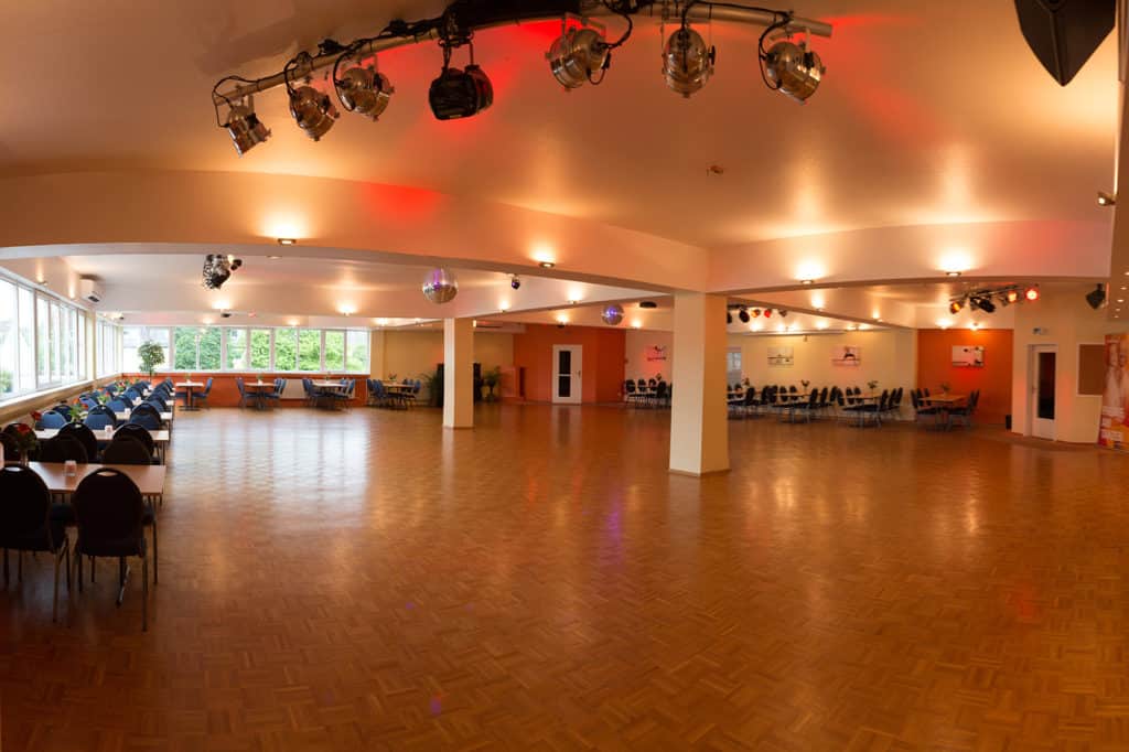 innenaufnahmen-bruehl-tanzschule-breuer-saal3