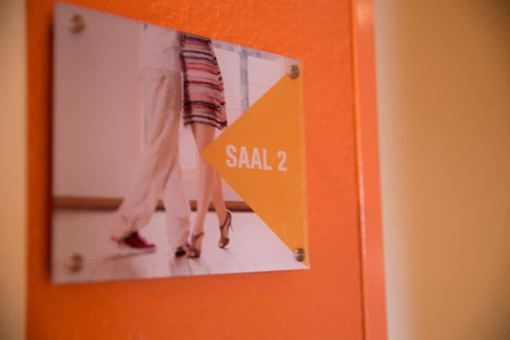 6Tanzschule_Breuer_Brühl_Saal2Schild