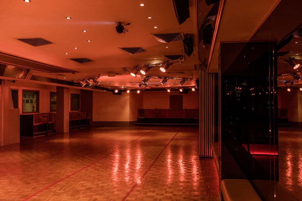 TanzBreuer-Hennef-Saal-lang