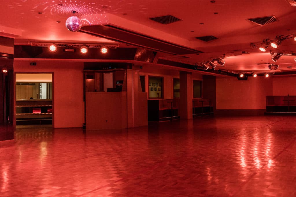 TanzBreuer_Hennef_großer Saal_Eingang